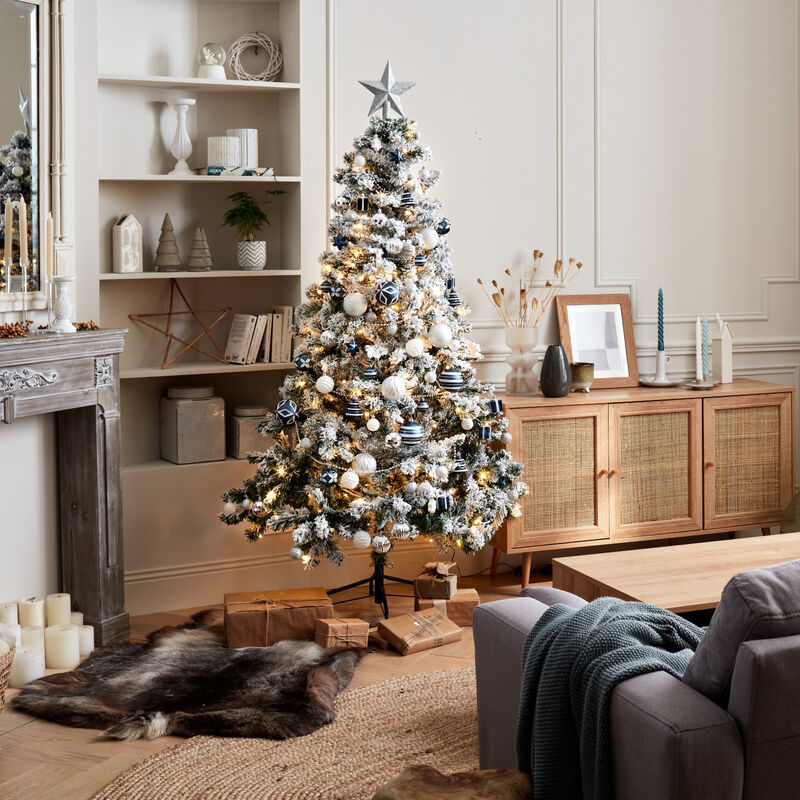 

Árbol de nieve artificial con kit de decoración - Montreal 210cm - blanco con adornos azules, plateados y blancos