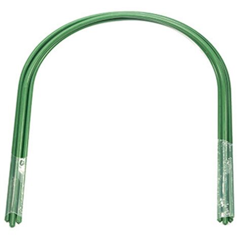 Arco de invernadero de plástico con extremos puntiagudos para facilitar su anclaje al suelo.