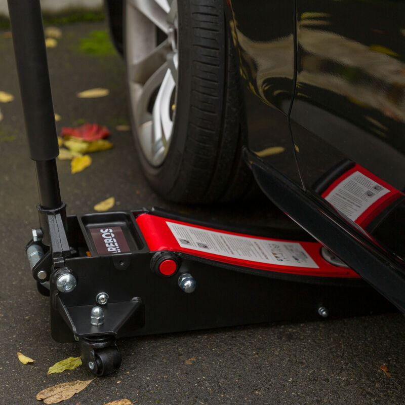 COMPATIBILE CON LANCIA YPSILON CRICK IDRAULICO A CARRELLO PER AUTO CRIC PER RUOTE PNEUMATICI CON MARTINETTO CAPACITA DI SOLLEVAMENTO FINO A 2 TONNELLATE CRICCO PROFESSIONALE