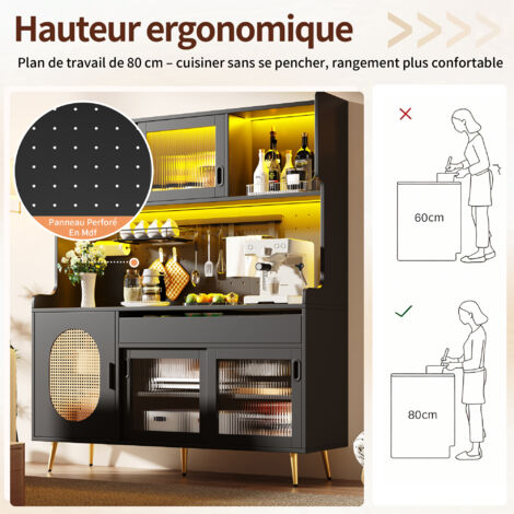 Armoire de rangement / Meuble de cuisine / Meuble buffet,Style rustique. 5 portes. Intérieur de l’armoire est équipé d’un éclairage LED. Les portes sont en verre avec des motifs en flèche. Couleur : m