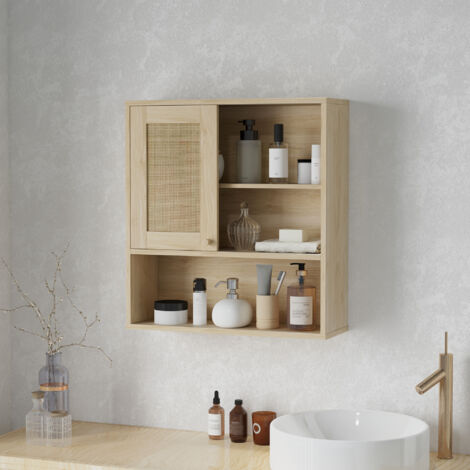 Armoire murale. meuble haut salle de bain avec porte coulissante en rotin et étagères ouvertes. bois naturel