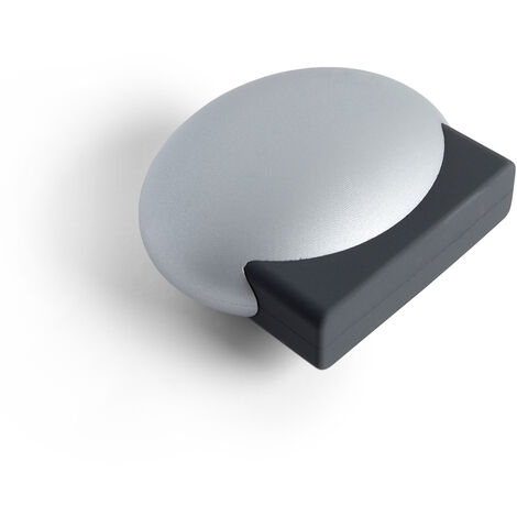 Arrêt de porte  Style décoratif  Fabriqué en TPS  Finition aluminium  Mesures 554823mm  Système de fixation adhésif / vissé  1 unité - talla
