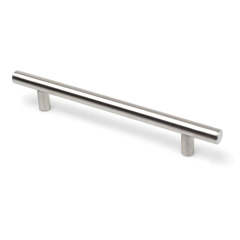 

Tirador Asa Mueble | Estilo Contemporáneo | Fabricado en Acero Inox | Acabado en Inox Mate | Distancia Entrepuntos: 160 mm | Medidas 223*14*36 mm |