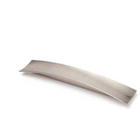 Asa de zamak con acabado níquel satinado, dimensiones:189x35x20mm y entrepuntos:160mm -