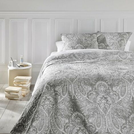 Atmosphera – Dessus de lit 240x260 cm gris – Garnissage polyester – Motifs floraux – Housses de coussins assorties incluses