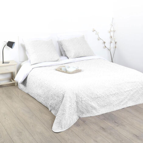 Atmosphera – Dessus de lit Arabesque 240x260cm – 100% polyester – Couleur ivoire – Lavable à 30° – Élégant et raffiné