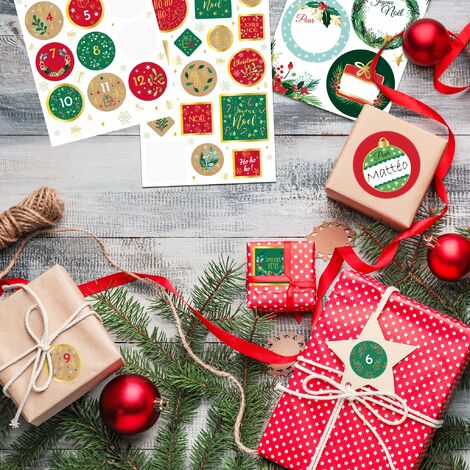 Avery, Confezione da 12 etichette regalo, 32 adesivi decorativi e 24 etichette calendario dell'avvento, tema tradizionale verde e rosso