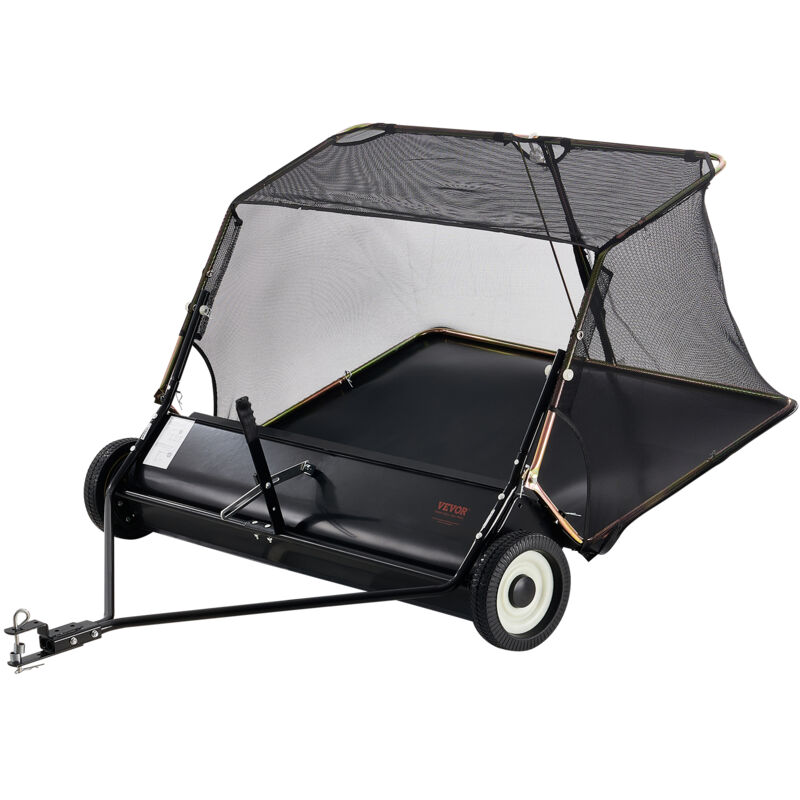 Balayeuse a gazon Vevor de 52 pouces a tracter, grande balayeuse a gazon a traction arriere de 26 pi³, ramasseur de feuilles et deherbe robuste avec