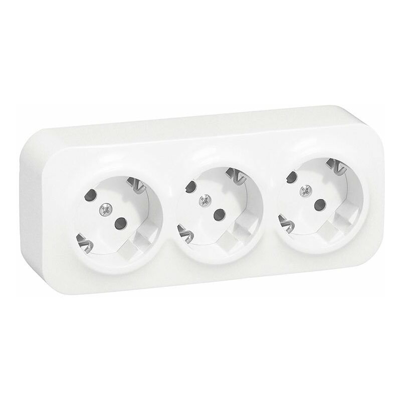 

Base Enchufe Triple 16A Serie Oteo-Forix