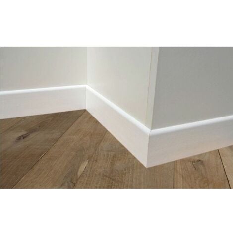 Battiscopa in legno massello laccato bianco spessore mm 8 x 70 prezzo al metro