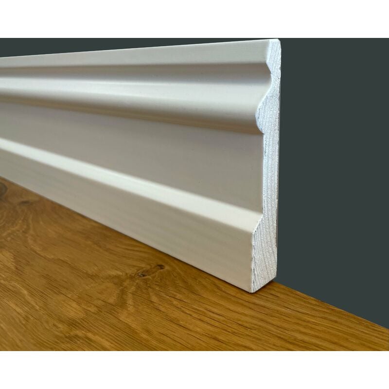 Image of Battiscopa premium in legno massello mod. inglese 95x15 laccato bianco liscio (prezzo al metro)