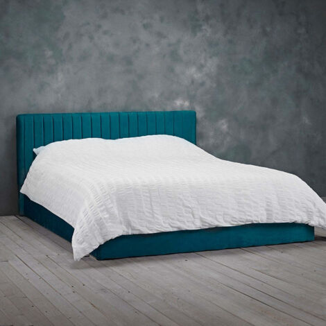 Berlin Kingsize Bed - Velvet - L210 x W168 x H87 cm - Teal