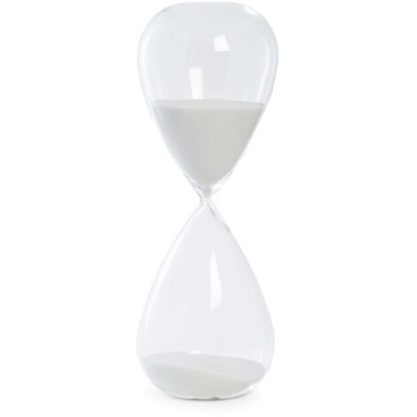 Bey Berk mit einer 90-Minuten-Sanduhr, gefüllt mit grauem Sand.