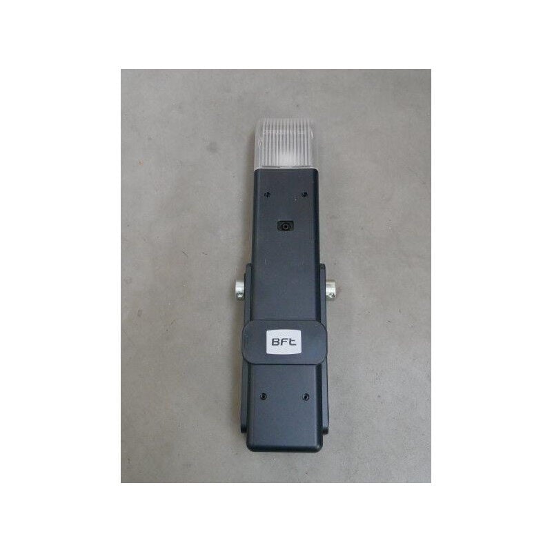 Motorisation de porte de garage basculante (sans centrale ni rail) usage semi intensif temps de manuvre 17-20s IP20 BFT