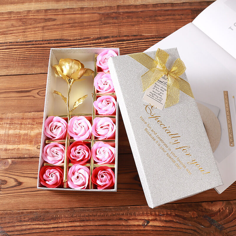 Blanc Savon Rose Coffret Cadeau Feuille d'or Rose Fleurs pour La Saint Valentin Fête des Mères Thanksgiving Anniversaire de Mariage