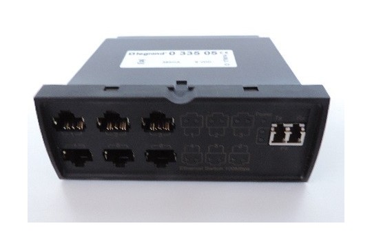 Legrand - Bloc switch Ethernet 6 ports RJ45 + 1 port optique 100Mbits/s pour baie de brassage reseau lc - LCS² 033505