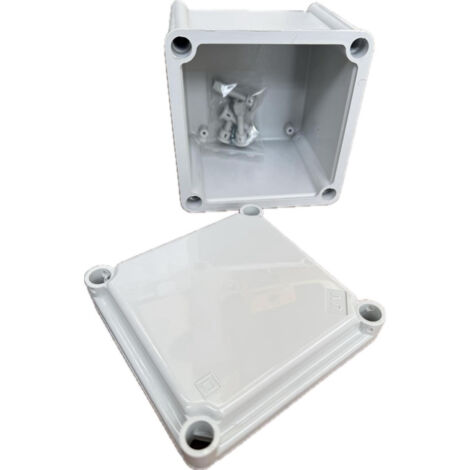 Boitier polyamide 135x135x130mm avec couvercle opaque double isolation IK10 étanche IP66 série MORVAN