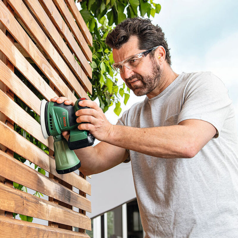Bosch - levigatrice eccentrica a batteria EasyOrbit 18V-10 (levigatura di legno, superfici verniciate e dipinte piccole e medie diametro: 125 mm