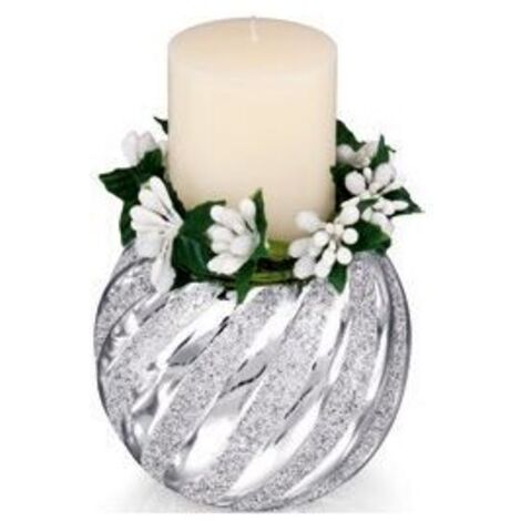 Bougeoir blanc Dimensions : Longueur 8,5 cm, Hauteur 12 cm Réf. : BC5571/17