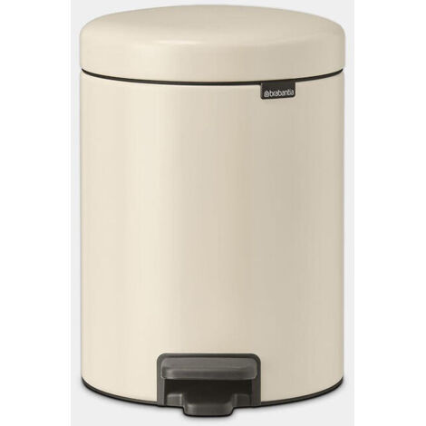 Brabantia - NewIcon Cubo de Pedal 5L - Papelera Pequeña para Baño o Aseo - Tapa de Cierre Suave - Funcionamiento con Pedal Ligero - Cubo Interior Extraíble - Soft Beige - 21 x 27 x 29 cm
