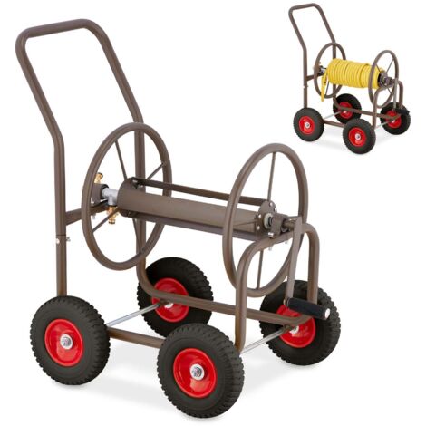 Brauner schlauchwagen aus stahl