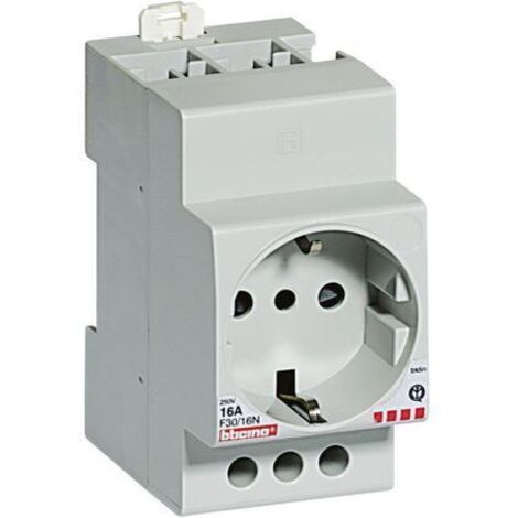 BTICINO F30/16N - Presa STD tedesco/italiano P30 da quadro