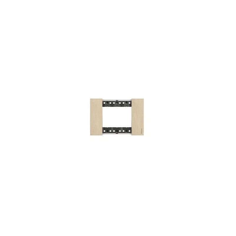 

Marco embellecedor Bticino KA4803ZW Living Now 3 modulos Oro