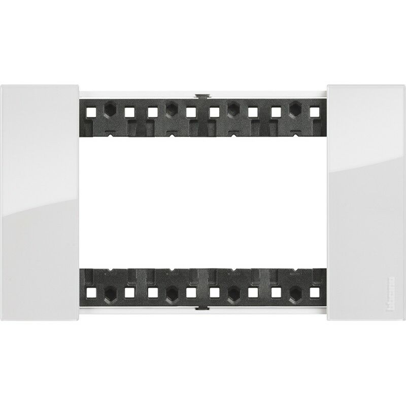 

Marco embellecedor Bticino KA4804DW Living Now 4 modulos Ice