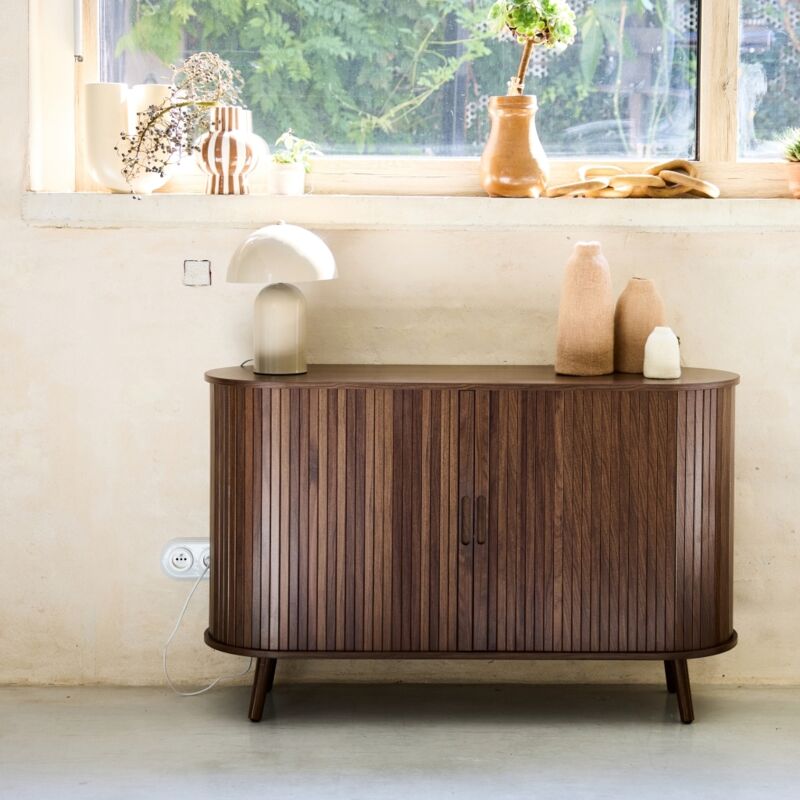 Buffet scandinave 2 portes coulissantes, 4 compartiments, effet bois rainuré, couleur noyer, buffet bas, l 120 x p 40 x h 75cm