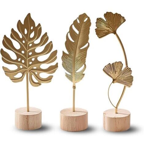 BUNTHAUS Set de 3 Sculptures Décoratives Dorées – Feuille de Ginkgo, Monstera et Plume en Métal avec Socle en Bois, Statue Décoration Intérieur, Déco Salon Moderne, Décoration Bureau ou, Objet Art Déc