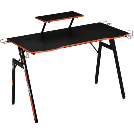 Bureau gamer noir 120x60x94,5 cm en finition fibre de carbone. Accessoires intégrés pour écran, verre et casque, parfait pour jouer ou travailler.