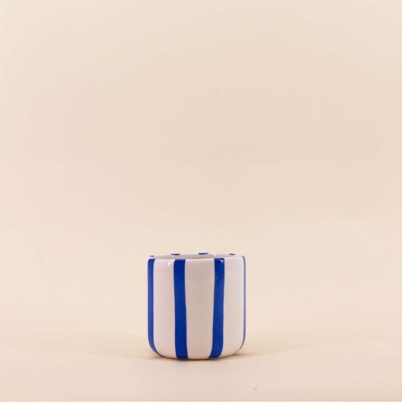 Cache pot en céramique rayé bleu / blanc 9cm Cache pot en céramique rayé bleu / blanc 9cm