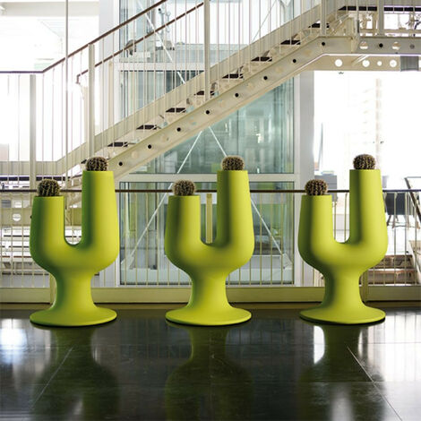 Cactus  Bianco vaso originale Plust da interno esterno colorato di design in polietilene casa terrazza bar ristorante hotel giardino