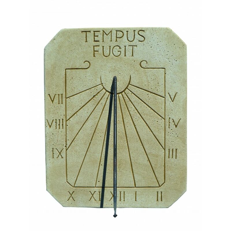 Cadran solaire tempus fugit en pierre reconstituée 3X38X48cm.