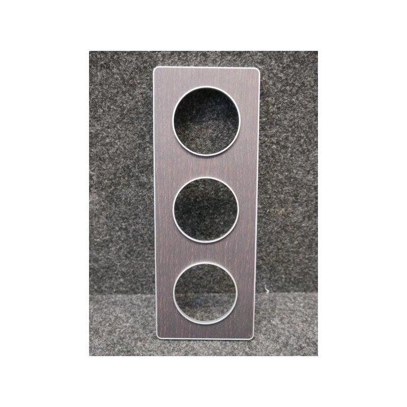 Plaque de finition 3 postes 6 modules Wenge liseré gris alu h-v entraxe 71mm série Odace Touch schneider