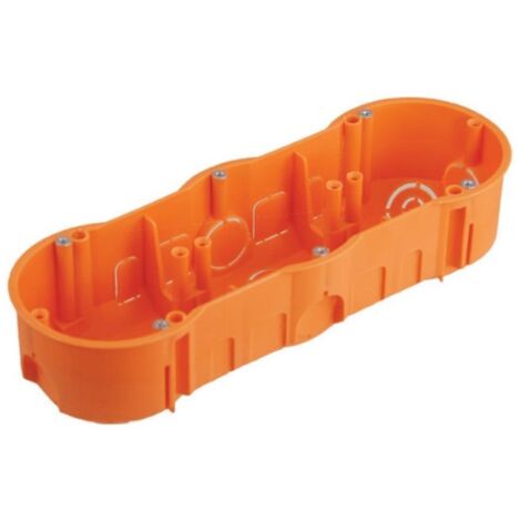 Caja de empotrar 60 triple placa con tornillos - A.0043WP