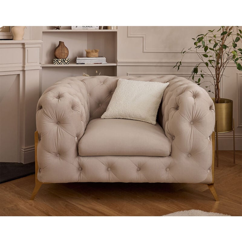 Lisa Design - Camden - fauteuil chesterfield en velours - pieds en métal doré - beige