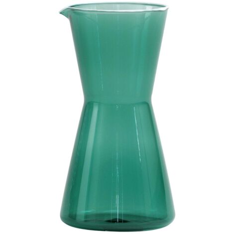 Carafe Zafferano Classy en verre borosilicate soufflé à la bouche, couleur Vert Lac, design ergonomique et géométrique, haute production artisanale.