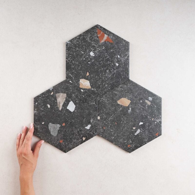 Carrelage Hexagonal Effet Terrazzo Noir sonar Dark 22x25 (1,04m²) - Les Carreaux de Jean