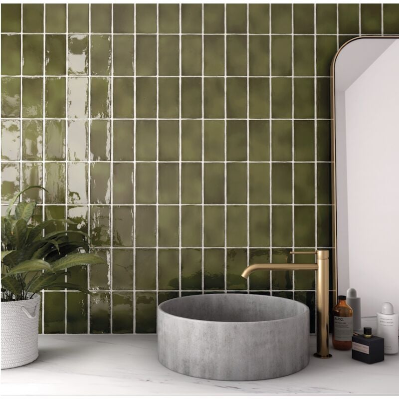 Carrelage mur effet zellige vert 7,5x15 cm manacor basil green (vendu par boite de 0,50m2)