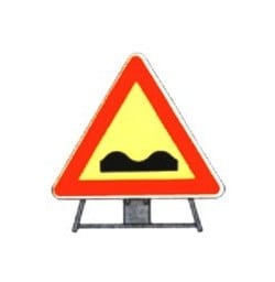 Machieraldo - cartello stradale strada deformata