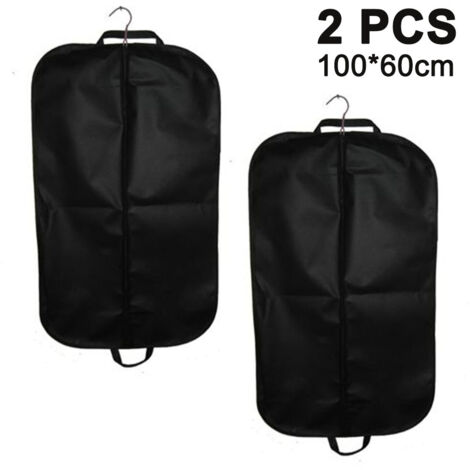 Ce sac de voyage haut de gamme noir respirant mesure 66 cm x 107 cm x 13 cm et est doté d'une fermeture éclair, d'œillets et de poignées. Il se plie facilement pour ranger costumes, robes, tuniques et