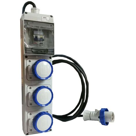 Centralita de 3 módulos Gewiss con 3 bridas para tomas industriales GW68217N