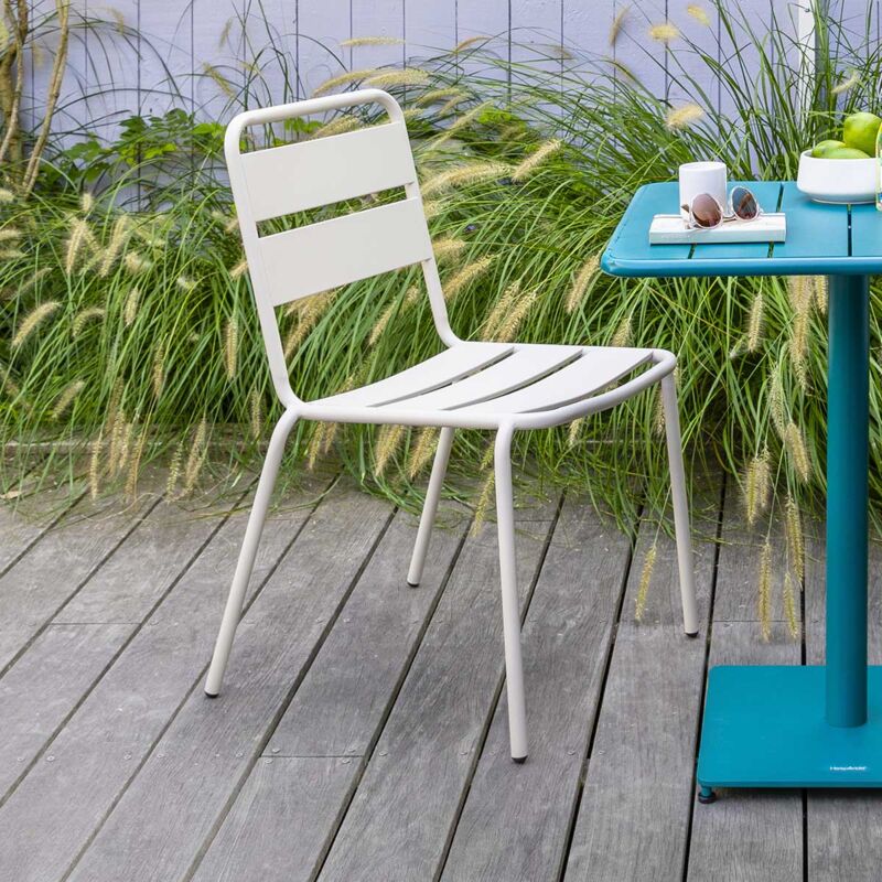 Hesperide - Chaise de jardin empilable Phuket argile en acier traité époxy - Hespéride