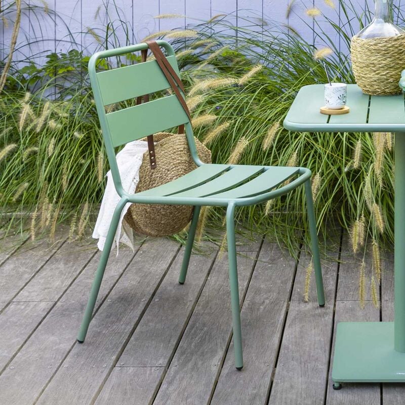 Chaise de jardin empilable Phuket vert olive en acier traité époxy - Hespéride