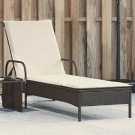 Chaise longue avec roues et coussin noir résine tressée