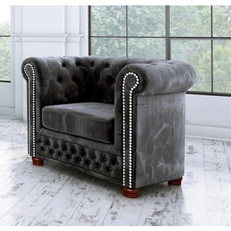 Chesterfield Lothar Sessel aus Schwarz Samt-Stoff mit Holzfüßen