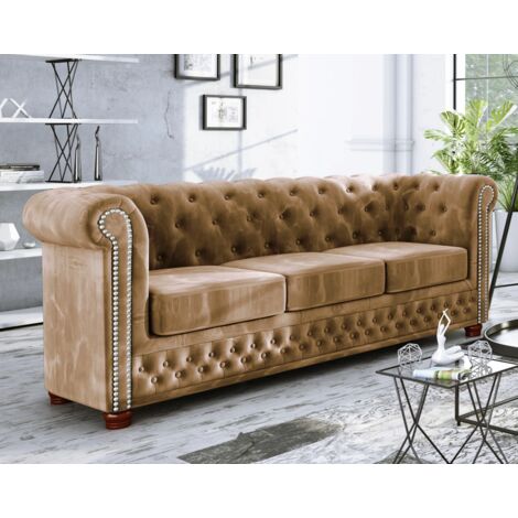 Chesterfield Lothar Sofa 3-Sitzer aus Beige Samt mit Holzfüßen