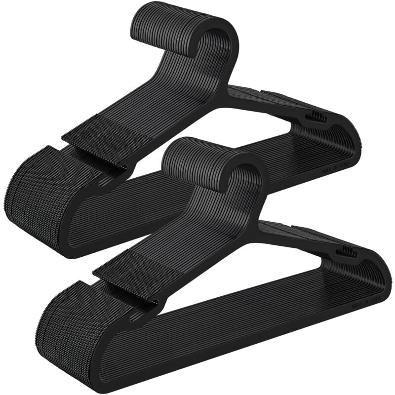 Songmics - Cintres, Lot de 50, Cintres en Plastique, avec Larges Encoches aux Épaules, Gain de Place, Longueur 41,7 cm, pour Placard, Noir d'encre