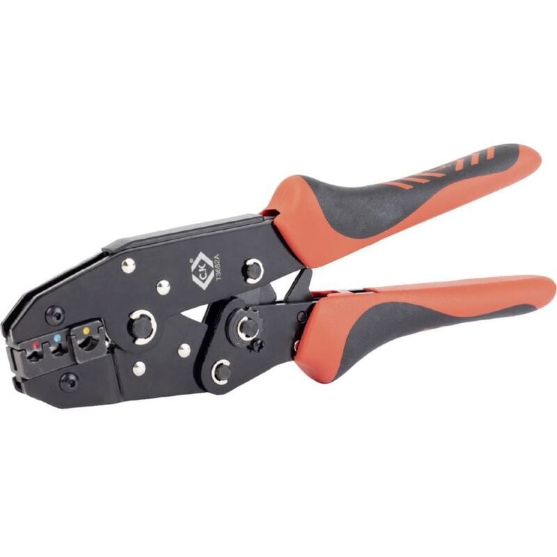 C.k Magma - c.k T3682A Pince à sertir pour connecteurs de câbles isolés 0.5 à 6 mm²